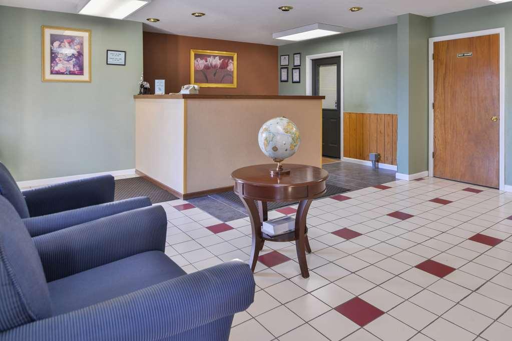 Americas Best Value Inn Of Decatur Εσωτερικό φωτογραφία